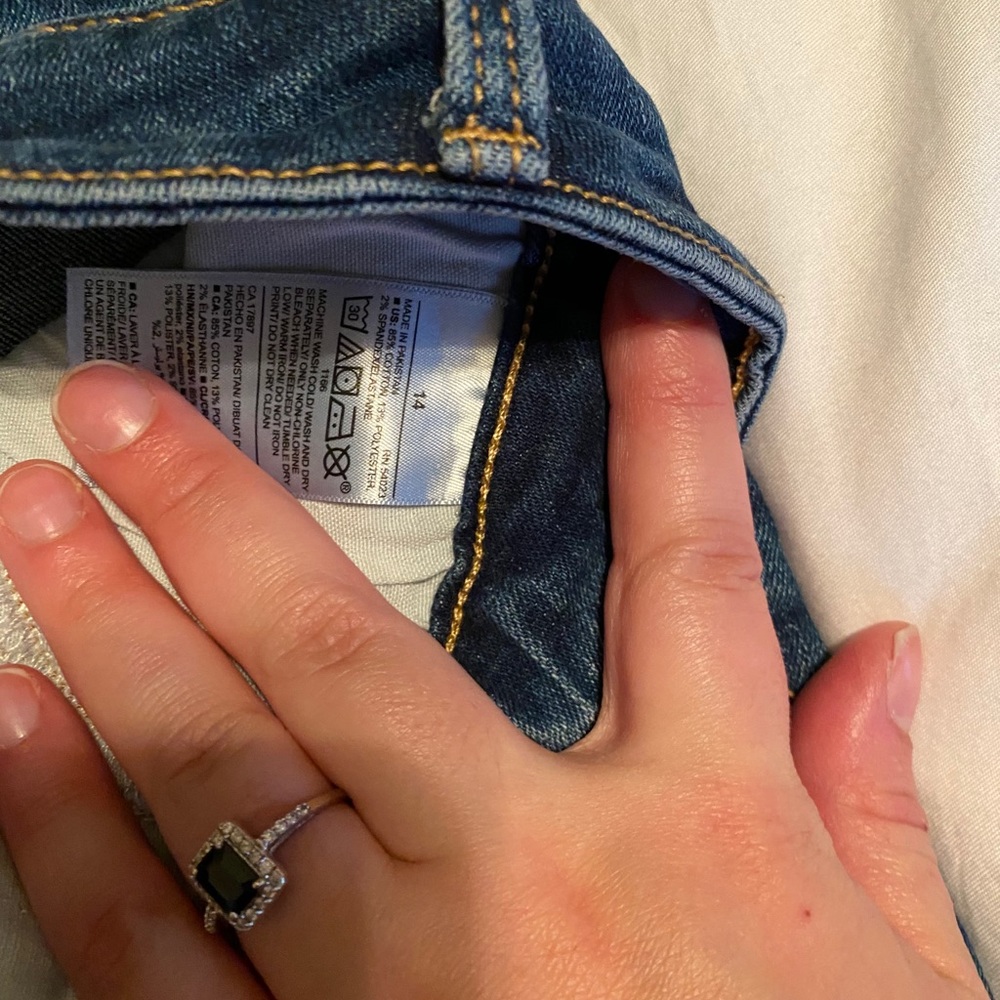 Jeans - Picture 2 of 3